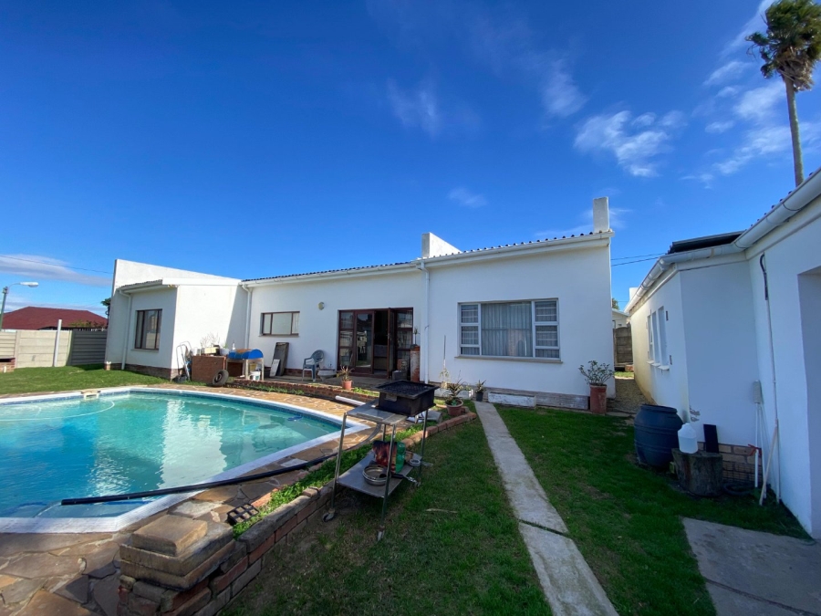 3 Bedroom Property for Sale in Amalinda Eastern Cape